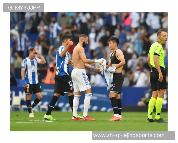 瘦高型足球球星的独特优势与技战术表现分析